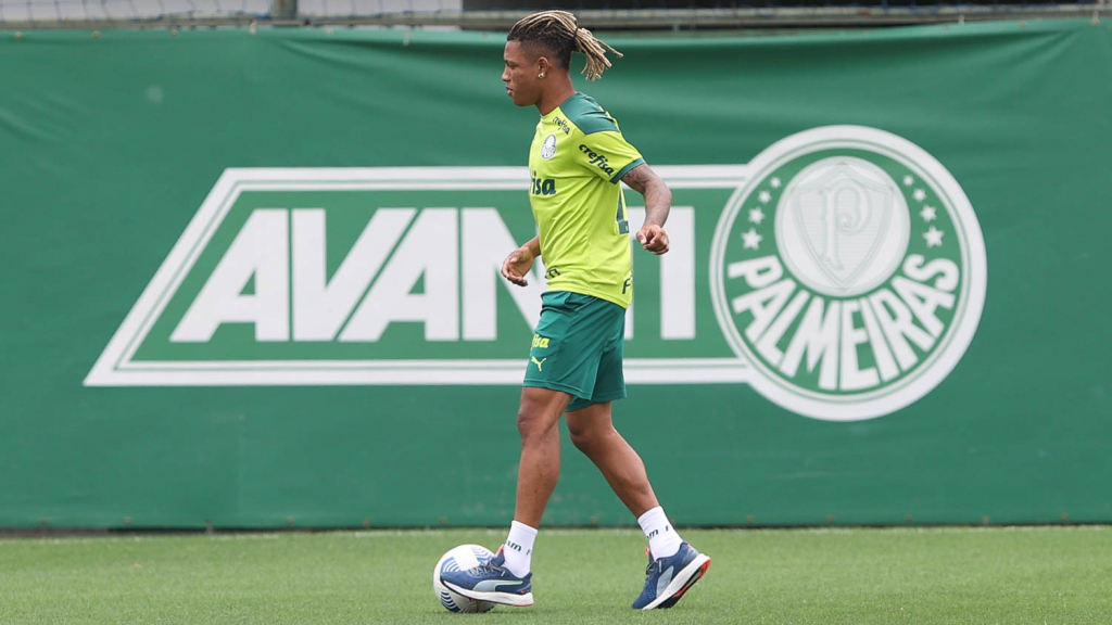 Palmeiras finaliza preparação para jogo contra a Chapecoense; veja provável escalação