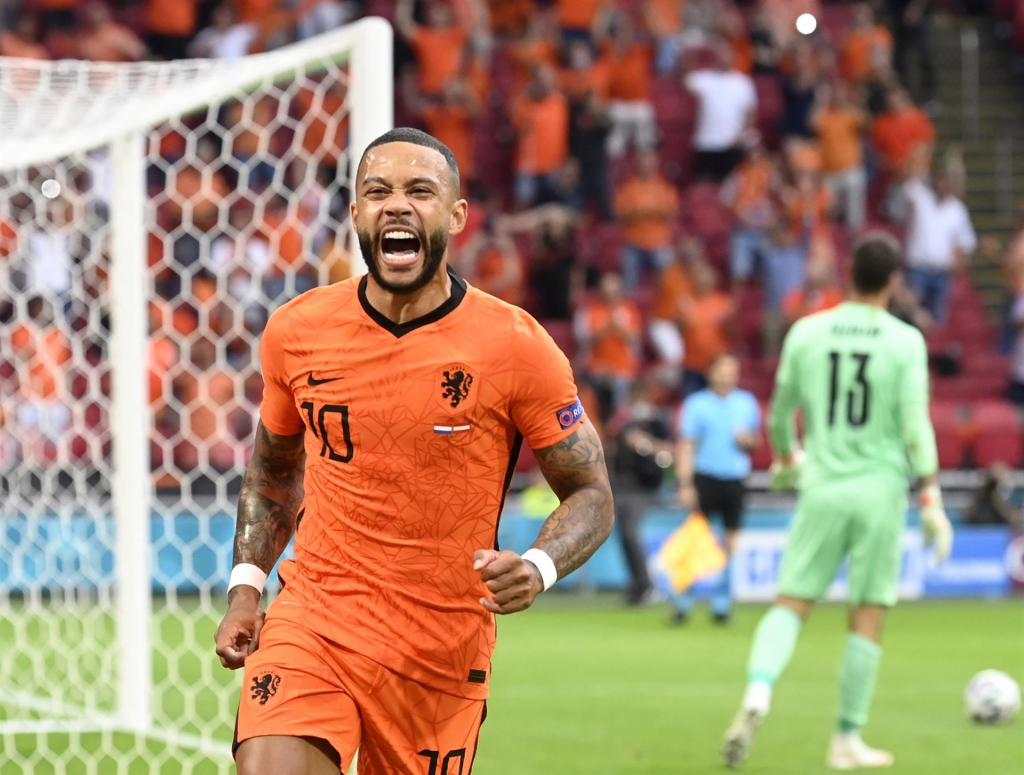 Holanda vence a Áustria por 2 a 0 e avança às oitavas da Eurocopa