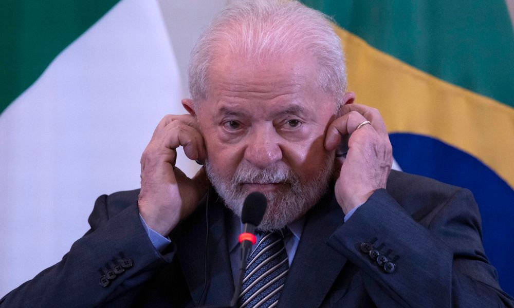 Lula diz que Biden concorrer à reeleição com mais de 80 anos é um ‘estímulo’ para disputar 2026