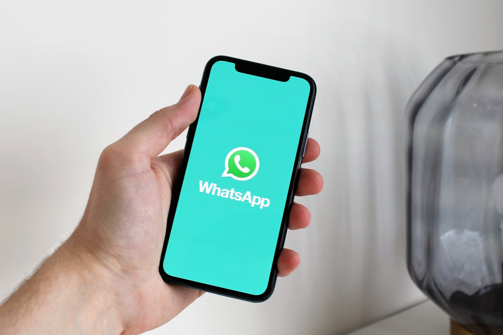 WhatsApp vai permitir ocultar status ‘online’ e sair de grupo ‘na surdina’; saiba como