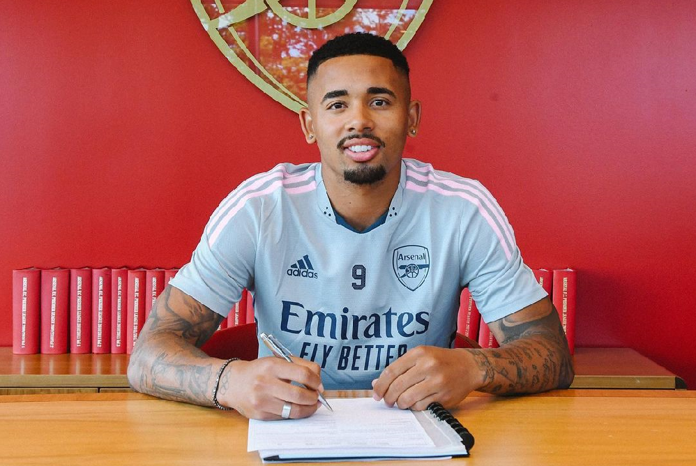 Arsenal oficializa a contratação de Gabriel Jesus