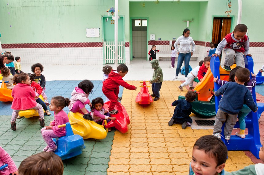 Brasil tem cerca de 2,5 milhões de crianças fora da creche, aponta pesquisa