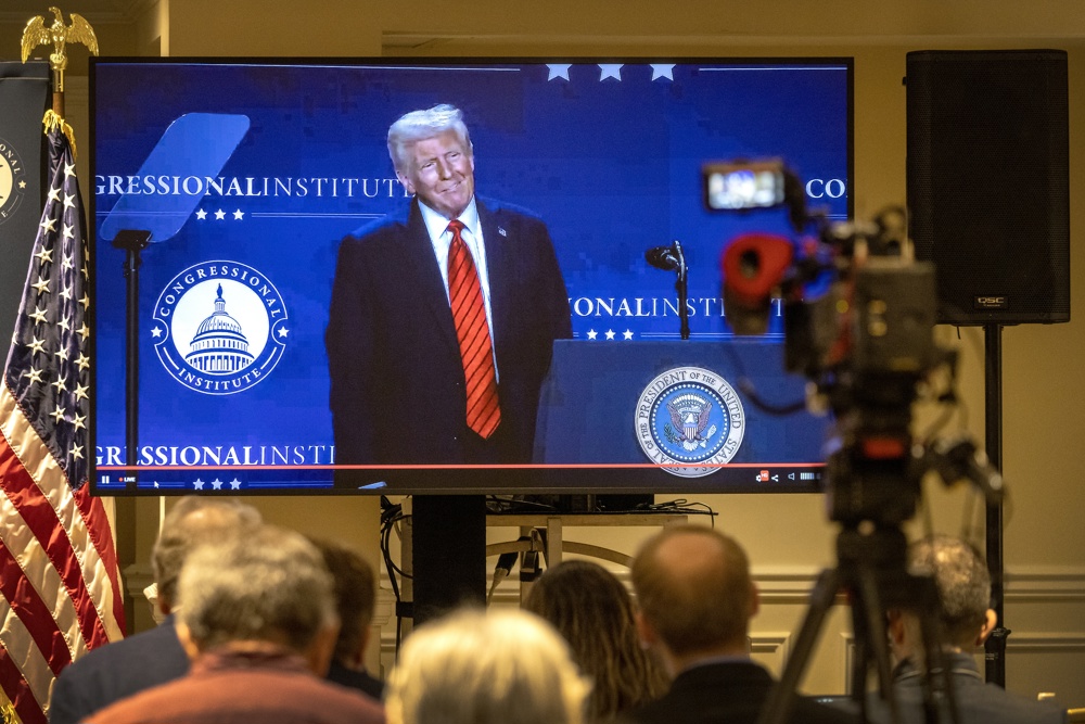 Donald Trump diz que Brasil é um dos países que querem prejudicar os Estados Unidos com tarifas 