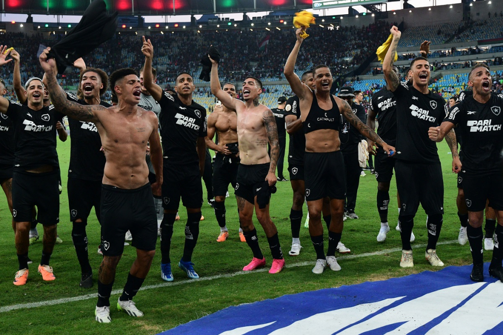 Botafogo vê chance de título no Brasileiro subir para 87%; risco do Santos ser rebaixado cai para 22%