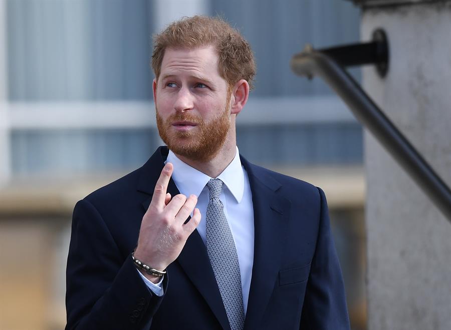 Príncipe Harry irá sozinho ao funeral do avô, Philip, no próximo sábado