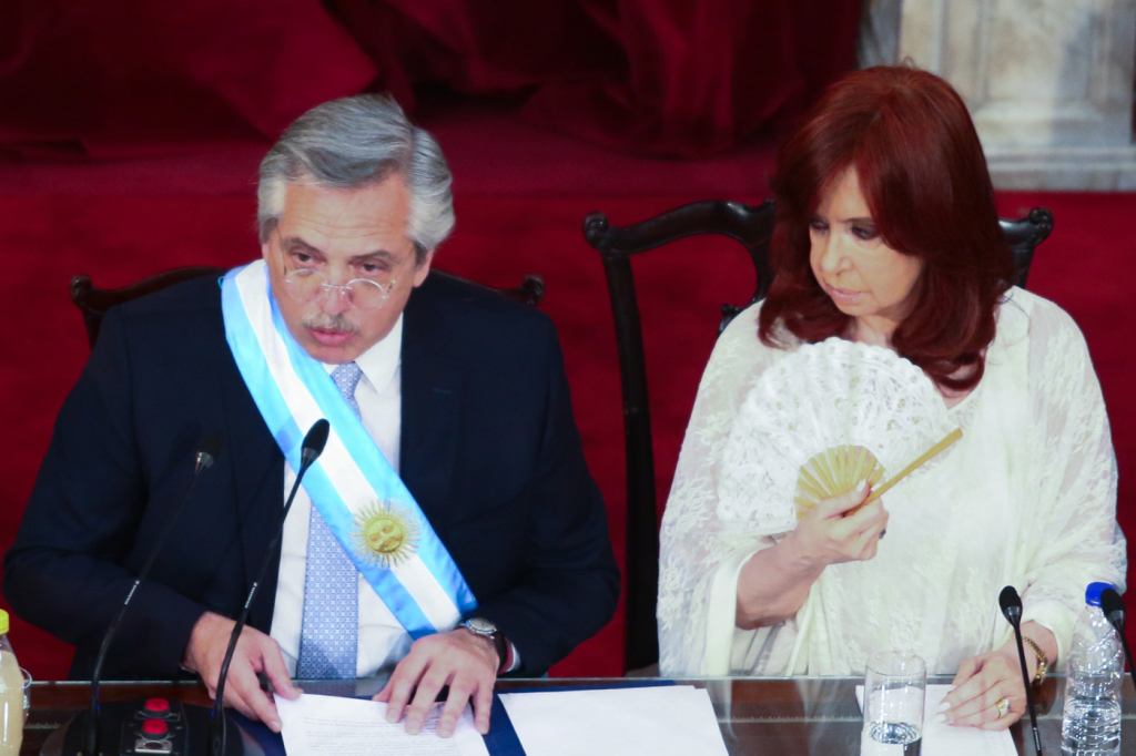 Ciro diz que Lula deveria seguir exemplo de Cristina Kirchner e concorrer como vice em 2022
