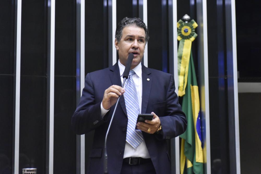 Capitão Augusto afirma que Bolsonaro ‘com certeza’ vai sancionar reajuste a policiais