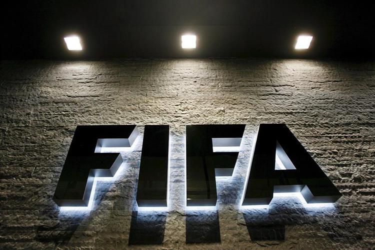 Fifa aplica sanções esportivas contra a Rússia e proíbe exibição de bandeiras e hino do país