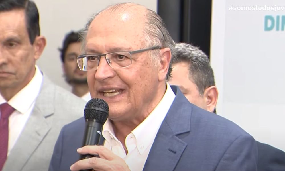 ‘Se destruir floresta, não vai vender’, diz Alckmin no Amazonas