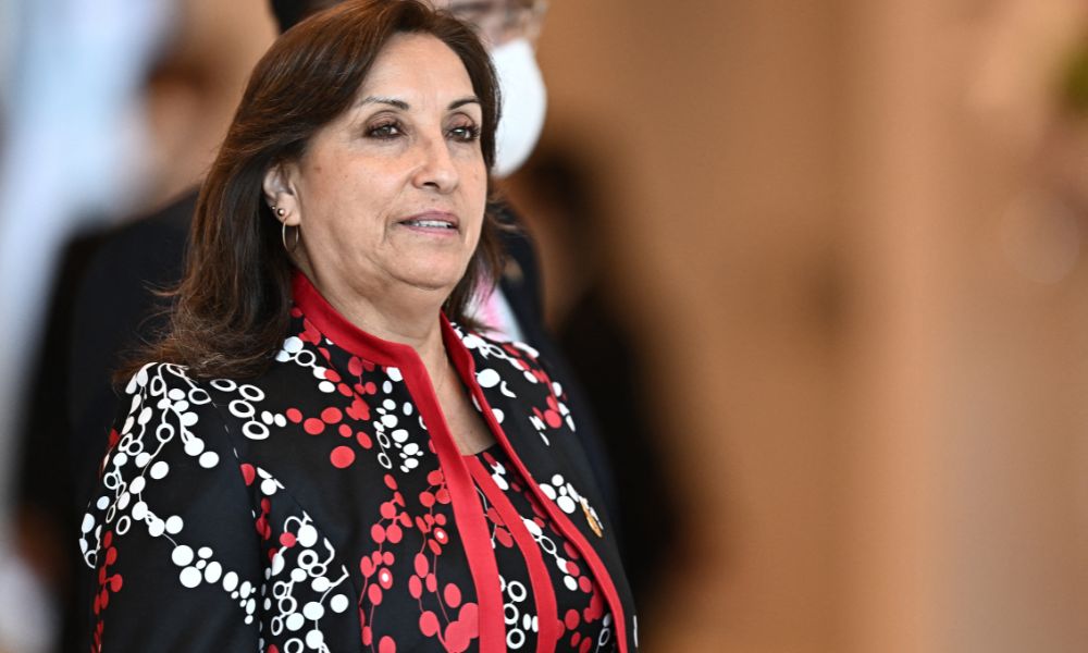 Nova presidente do Peru falará com líderes latino-americanos para explicar situação do país