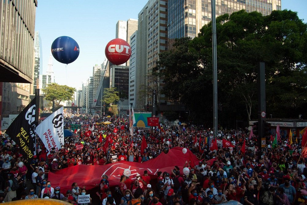 Polícia detém manifestantes com soco inglês e mais cinco pessoas em protesto contra Bolsonaro
