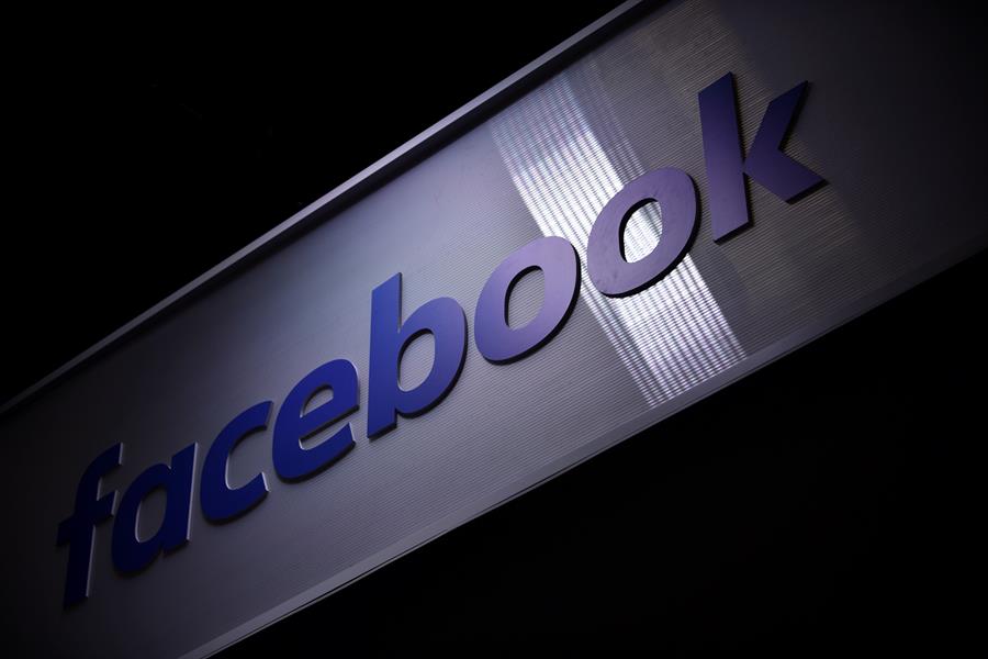Além de Trump, autoridades de Uganda também têm contas no Facebook deletadas
