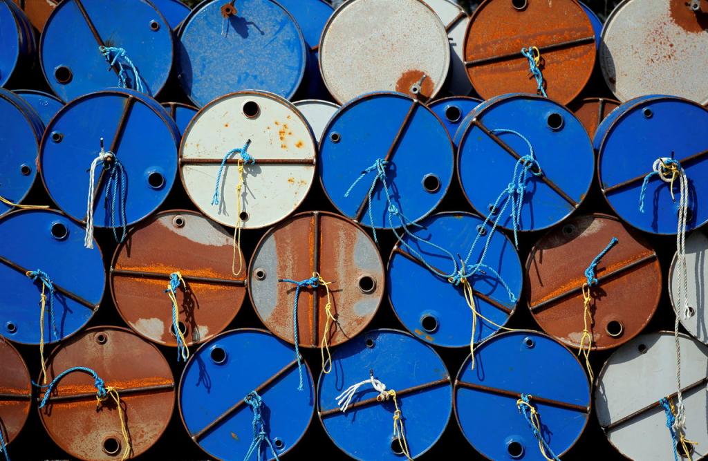 Arábia Saudita anuncia corte na produção de petróleo de um milhão de barris por dia