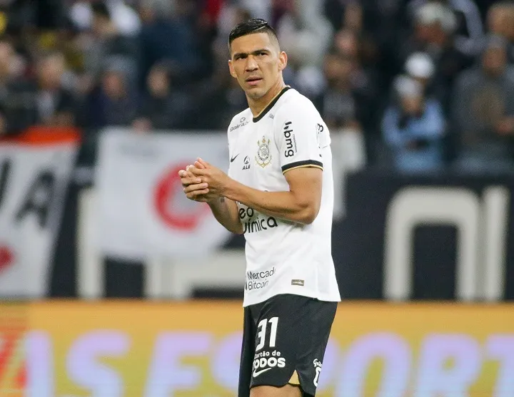 Corinthians anuncia afastamento de três jogadores; veja os nomes
