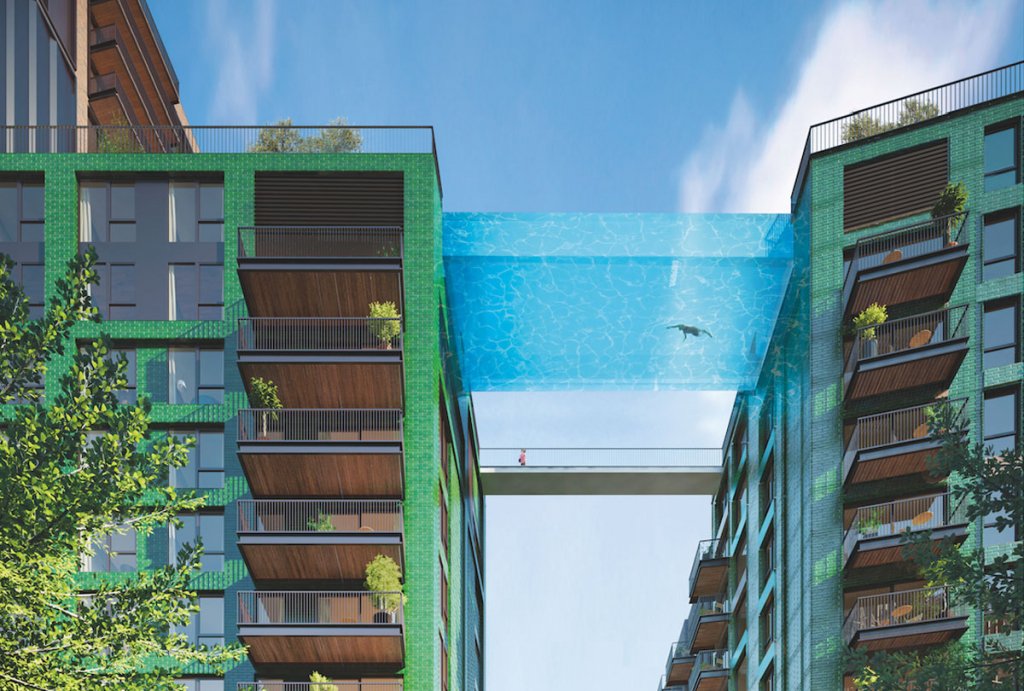 Londres inaugura 1ª piscina transparente do mundo suspensa entre dois prédios; veja fotos