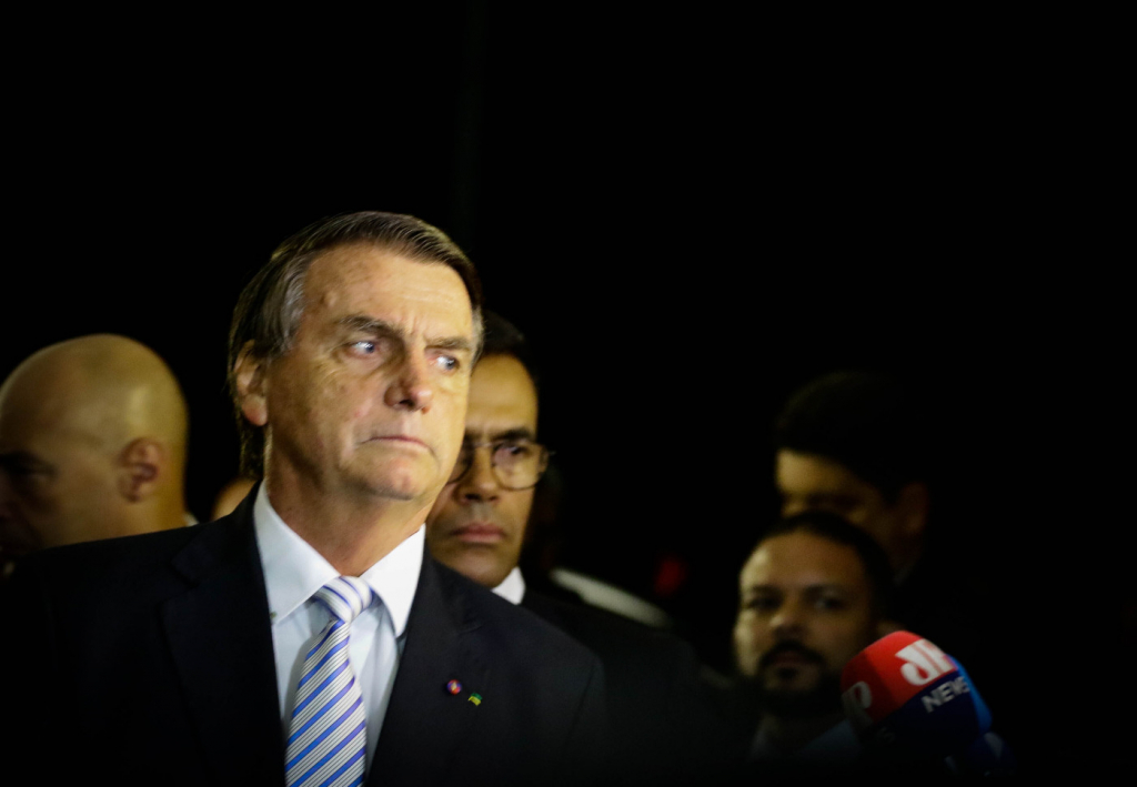 Bolsonaro garante permanência de Guedes, descarta aumento de ministros do STF e defende ‘liberdade’ nas redes sociais
