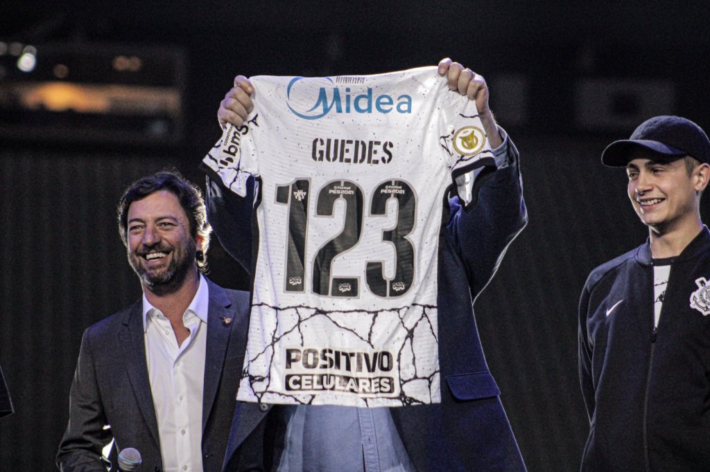 Roger Guedes explica camisa 123 no Corinthians e promete comemorar gol contra o Palmeiras