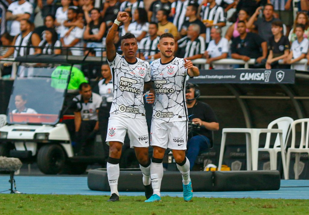 Com Willian inspirado, Corinthians vence o Botafogo por 3 a 1 fora de casa