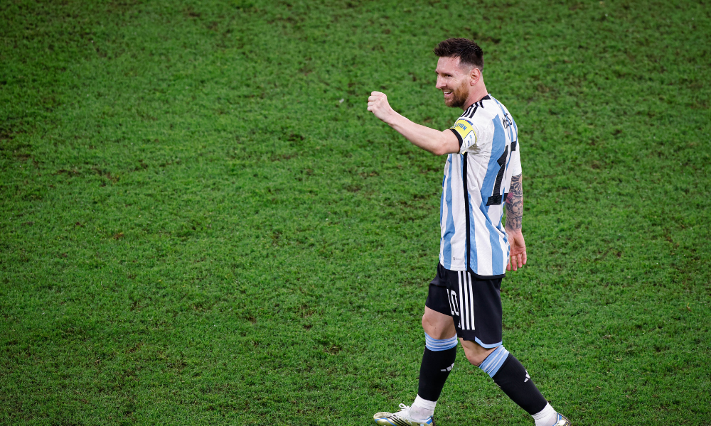 Messi ultrapassa Maradona e chega a nove gols com a camisa da Argentina em Copas
