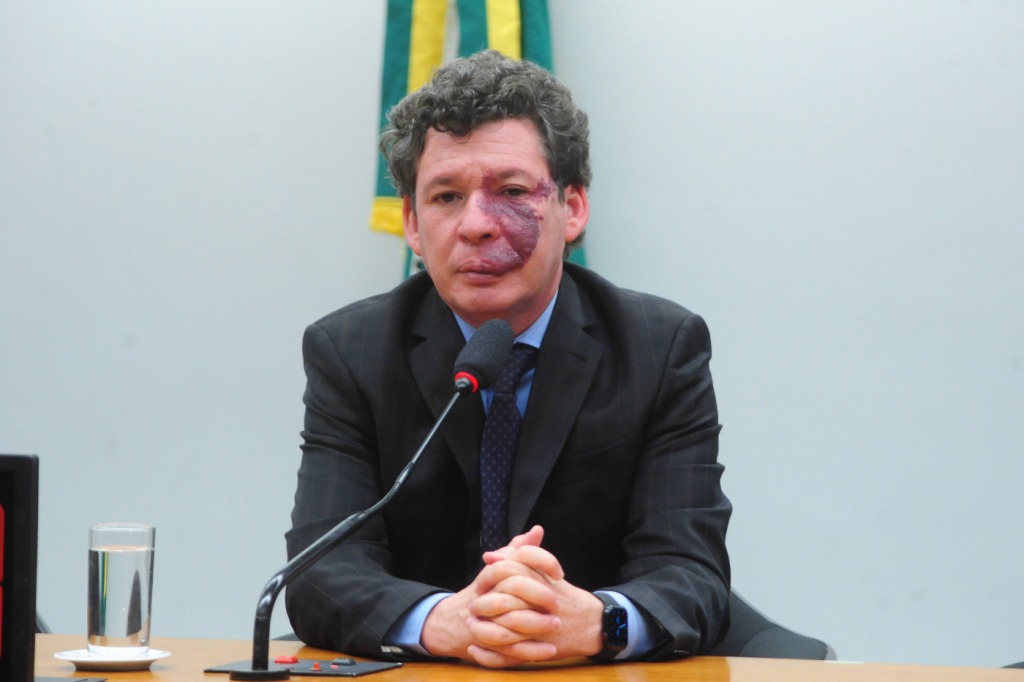Reginaldo Lopes afirma que conta com Pacheco e Lira para aprovar reforma tributária em maio