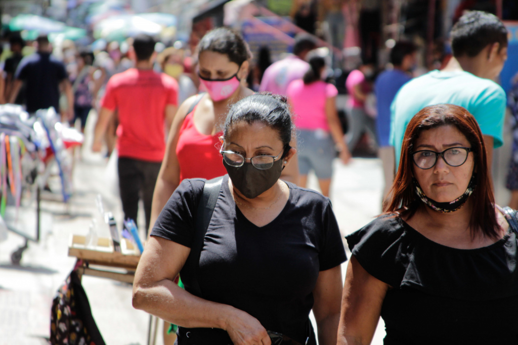 Alerj aprova projeto que autoriza flexibilização do uso de máscaras no Rio de Janeiro