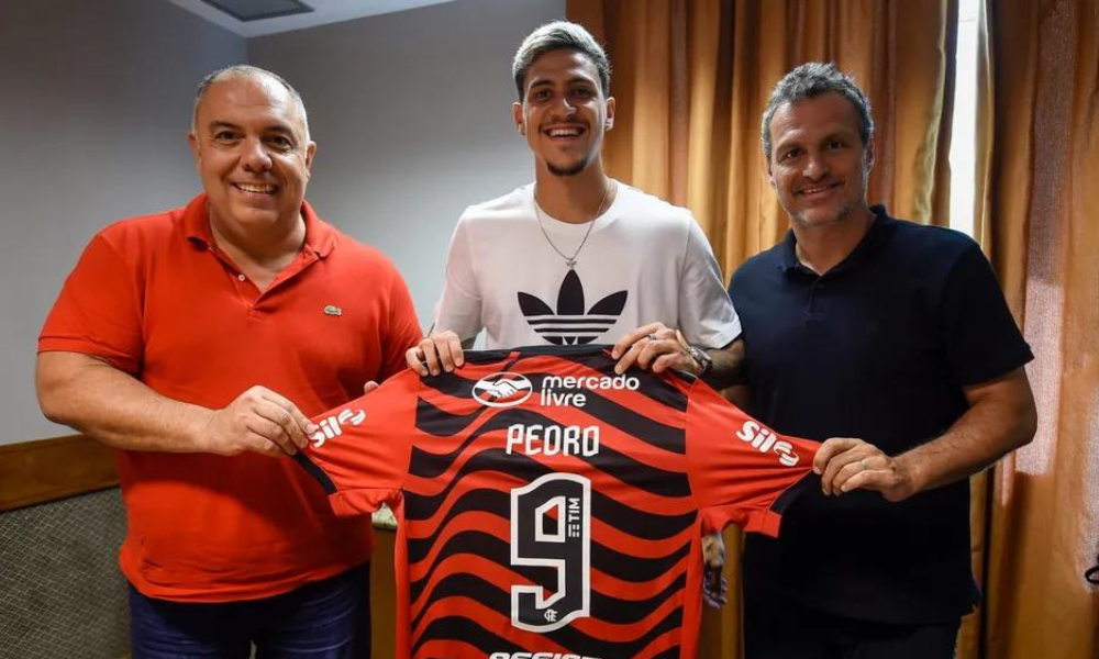 Pedro renova com o Flamengo até dezembro de 2027