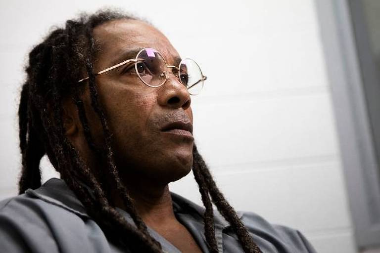 Homem negro é absolvido nos EUA após 43 anos preso injustamente