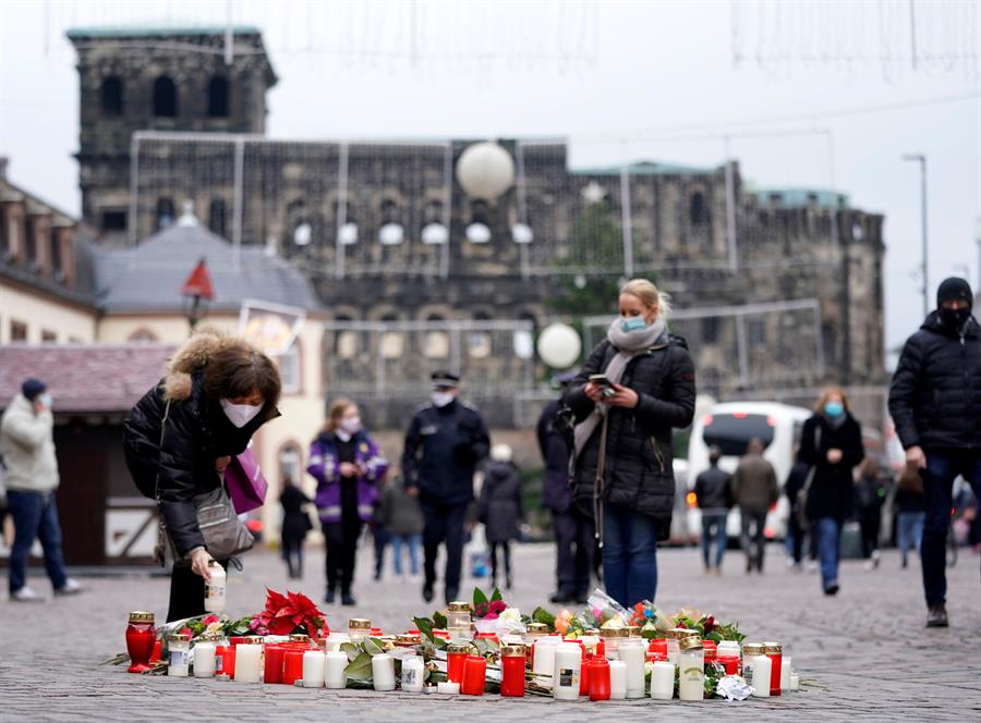 Atropelamento intencional na Alemanha mata 5, incluindo um bebê