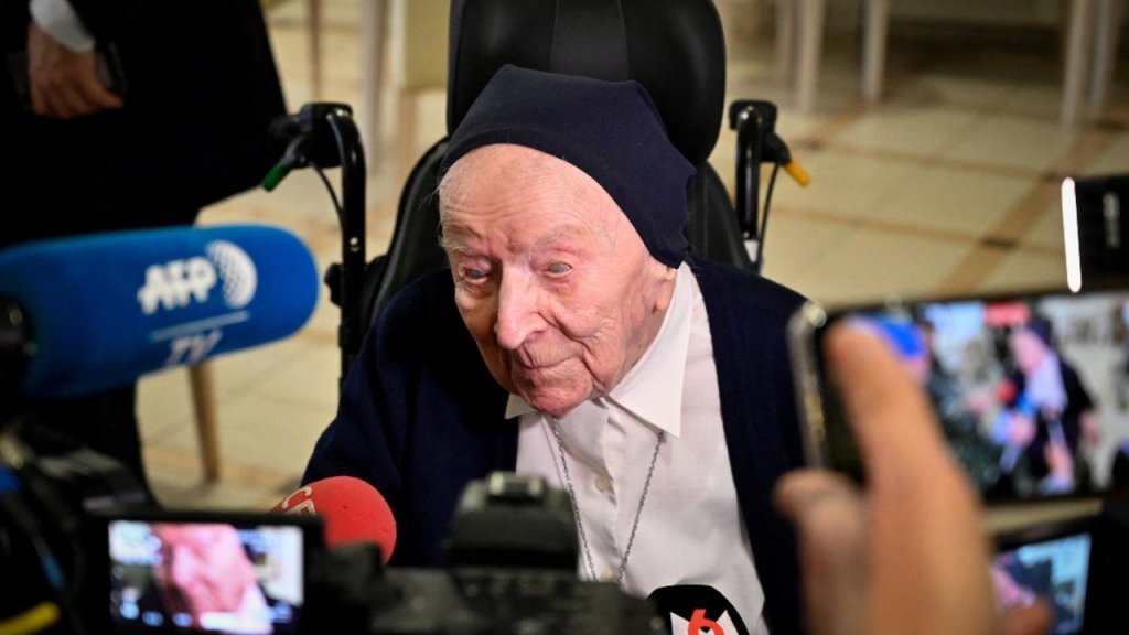 Segunda pessoa mais velha do mundo se cura da Covid-19 na véspera do seu 117º aniversário