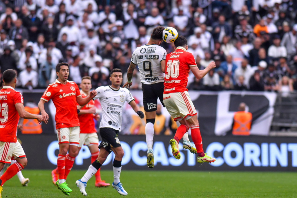 Corinthians e Internacional empatam na Arena e perdem chance de assumir vice-liderança