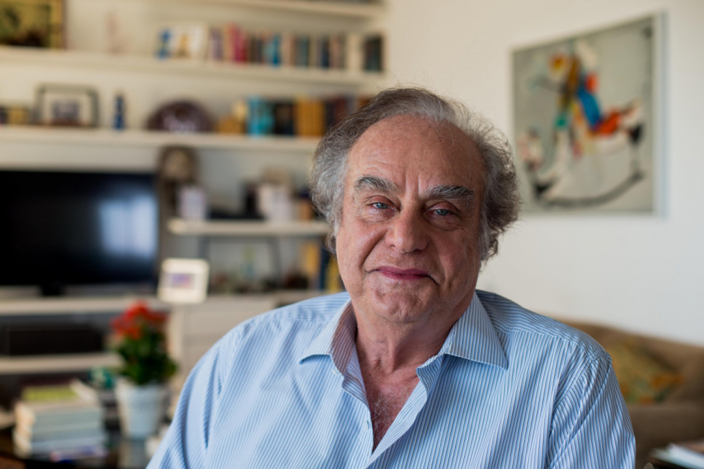 Morre o cineasta e jornalista Arnaldo Jabor aos 81 anos, em São Paulo