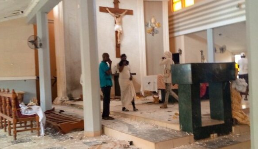 Homens armados matam ao menos 50 fiéis em igreja na Nigéria