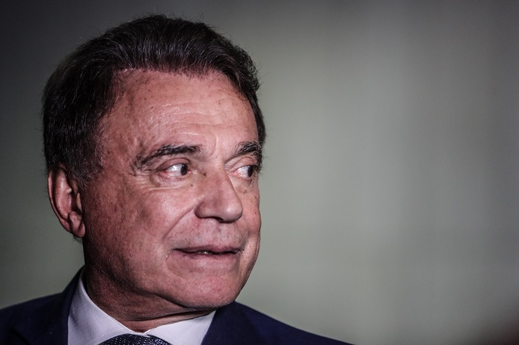 Alvaro Dias minimiza pesquisa que aponta derrota para Moro no Paraná
