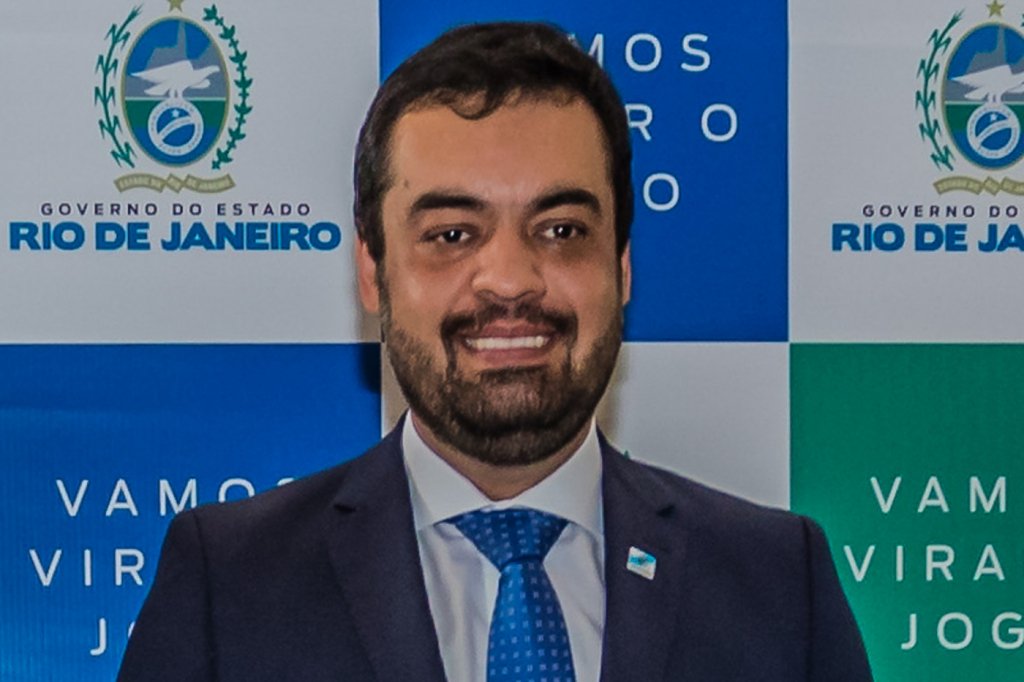 Cláudio Castro quer alinhar vacinação do RJ com SP e iniciar imunização em janeiro