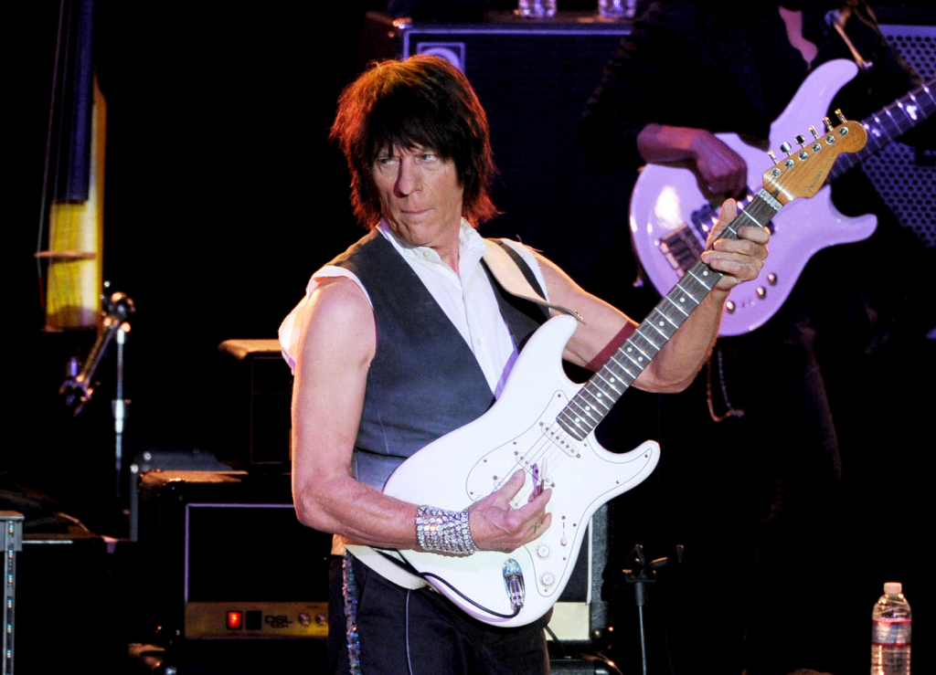 Guitarrista Jeff Beck, ícone do rock, morre aos 78 anos