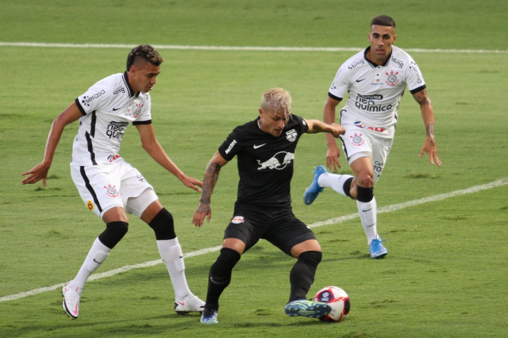 Red Bull Bragantino e Corinthians empatam sem gols na estreia do Paulistão