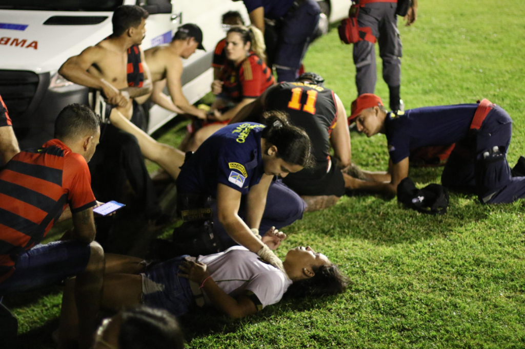 Sport revela assistência a bombeiros agredidos na Ilha do Retiro e busca culpado