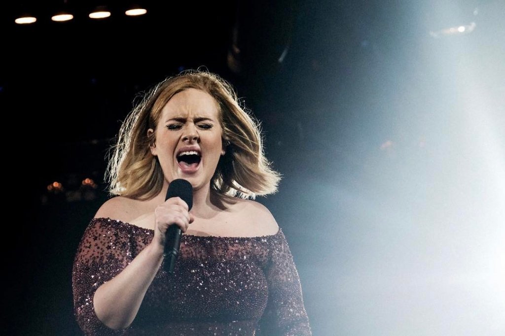 Adele anuncia lançamento do álbum ’30’ para o dia 19 de novembro