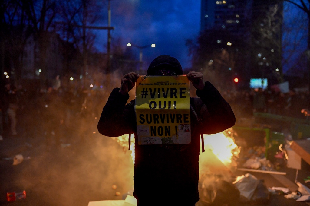 França registra novo dia de protestos contra reforma da previdência
