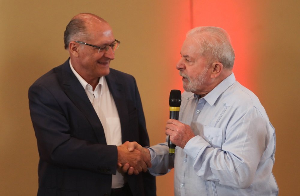 ‘Isso chama-se política’, diz Lula ao justificar aliança com Alckmin