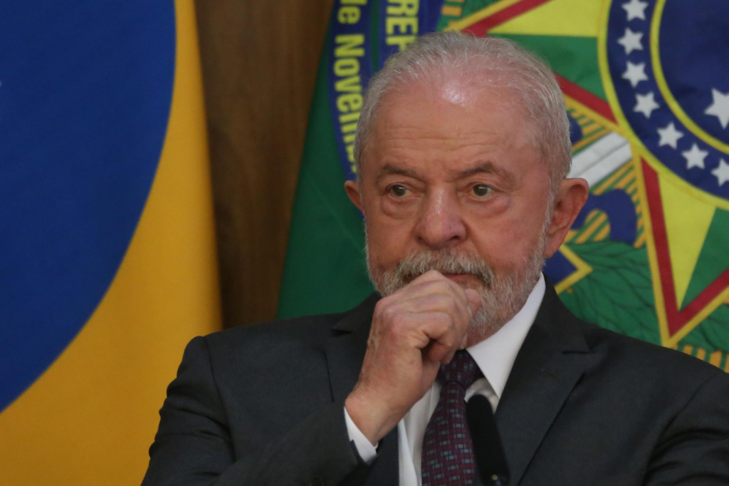 Maioria reprova Lula por oferecer cargos em troca de apoio no Congresso