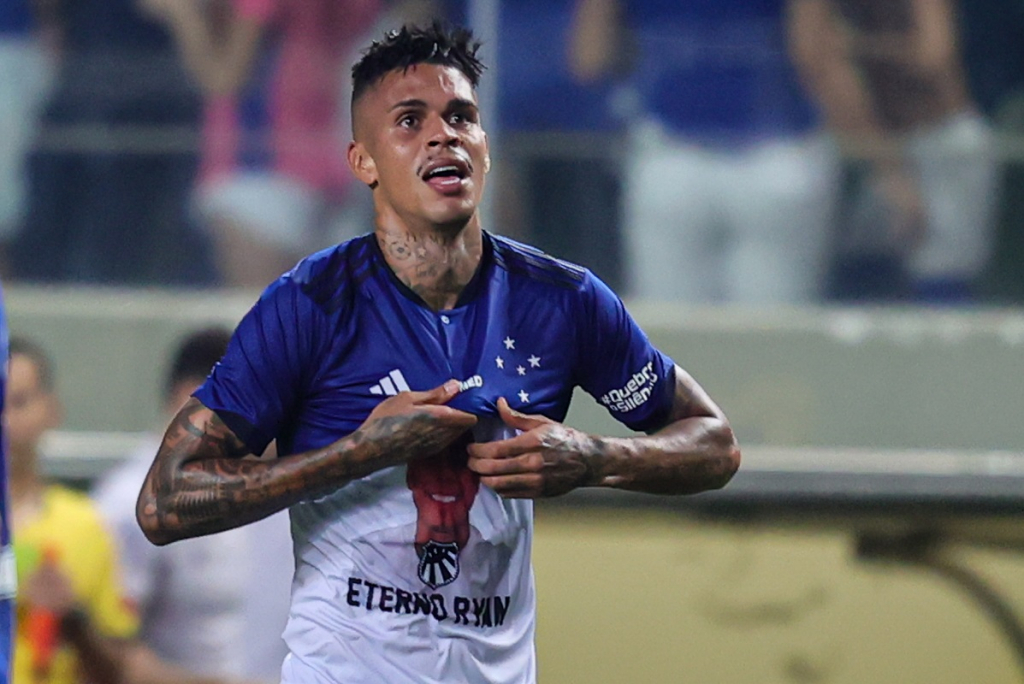 Ex-jogador do Cruzeiro detona jogadores envolvidos em escândalo de apostas: ‘Vagabundos’