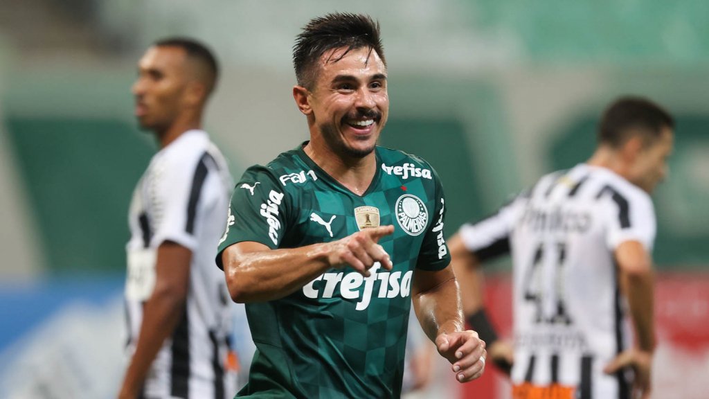 Palmeiras vence o Santos por 3 a 2, segue vivo no Paulistão e elimina o rival
