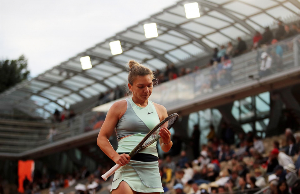 Ex-número 1 do mundo, tenista Simona Halep pega suspensão de quatro anos por doping