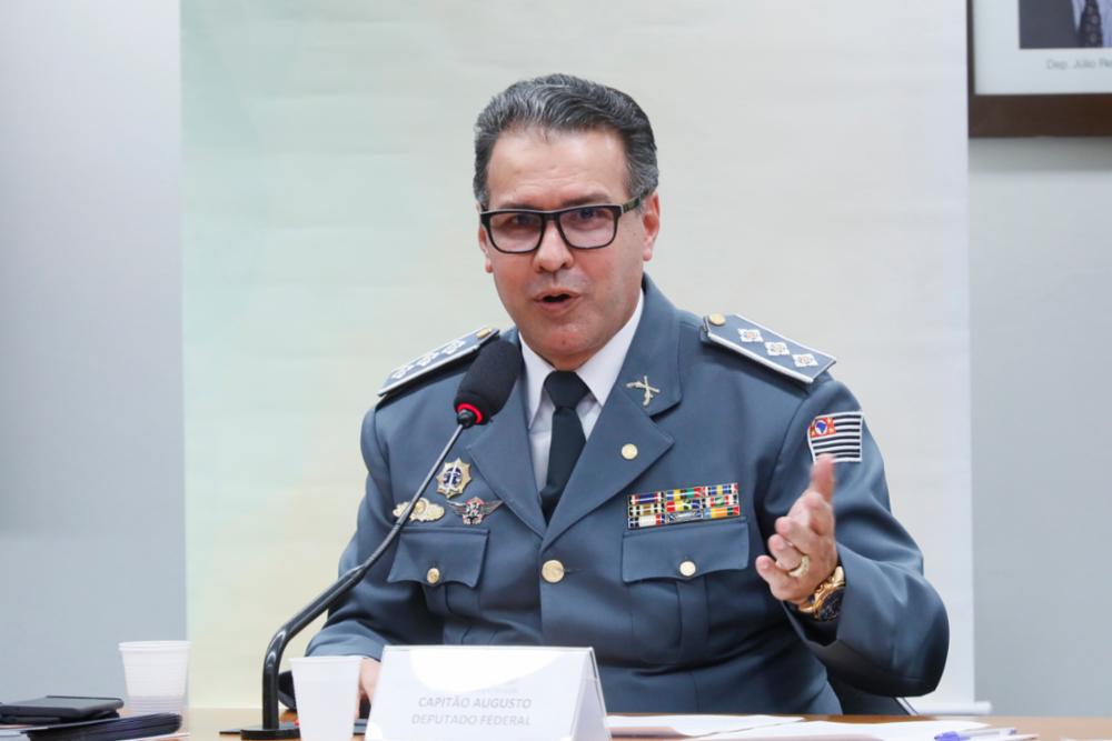 Capitão Augusto estima que PL receba mais de 20 deputados com ida de Bolsonaro ao partido