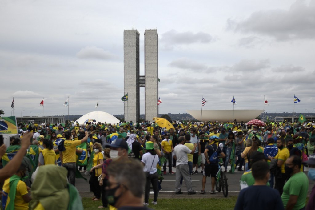 Apoiadores de Bolsonaro promovem manifestações em diversos Estados