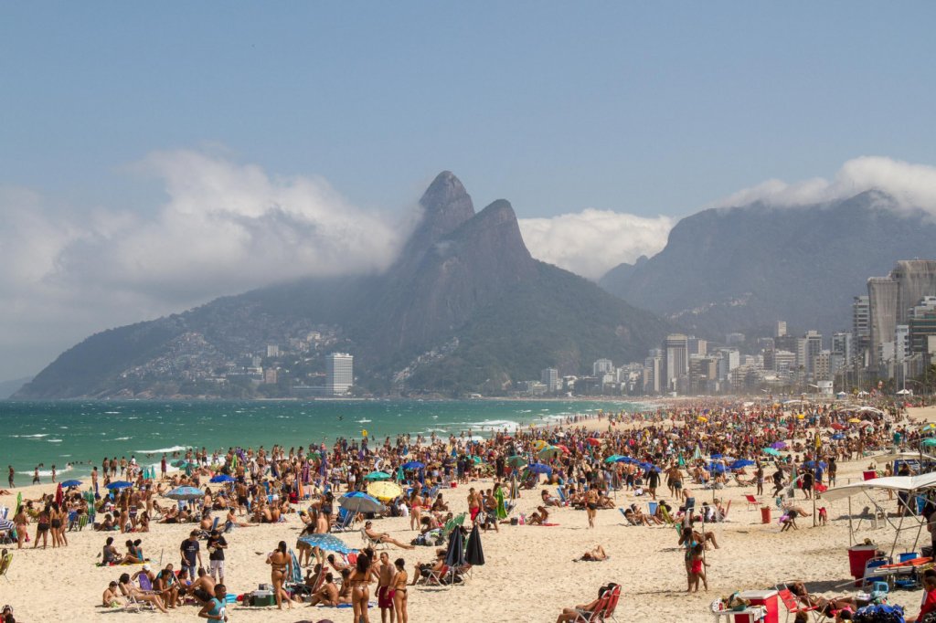 Prefeitura do Rio proíbe uso de caixas de som em praias