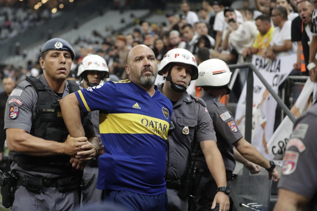 Conmebol classifica atos racistas na Libertadores como ‘inaceitáveis’ e promete endurecer punições 