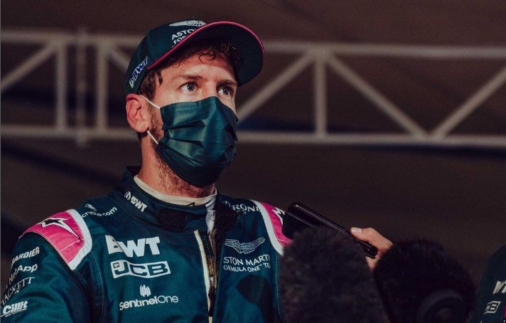 Vettel volta a testar positivo para Covid-19 e vira dúvida para GP da Arábia Saudita