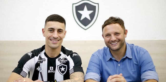 Botafogo anuncia contratação de Philipe Sampaio, primeiro reforço da era John Textor
